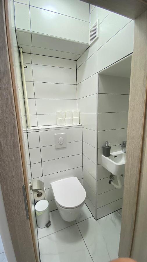 M.B.A. Apartments Карловац Экстерьер фото