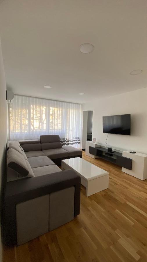 M.B.A. Apartments Карловац Экстерьер фото